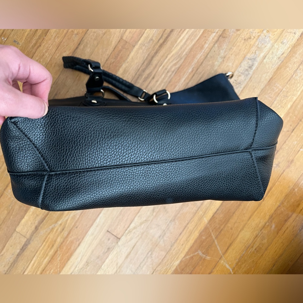 𝐁𝐂𝐁𝐆 𝐏𝐀𝐑𝐈𝐒 𝐓𝐎𝐓𝐄 - Picture 4 of 6